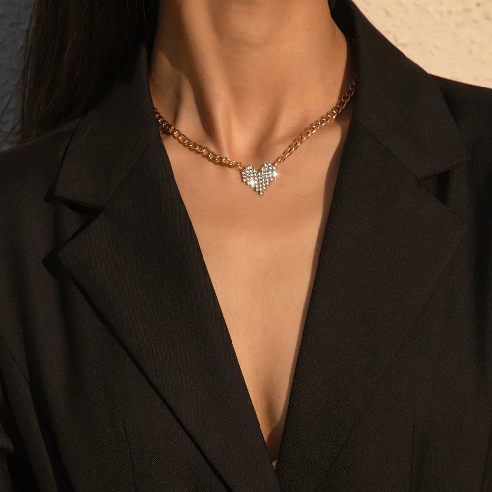 

Модный металлический чокер Стразы ожерелье для женщин Элегантный дорожный уличный массивный чокер цепь до ключиц Ювелирные изделия Подарк...