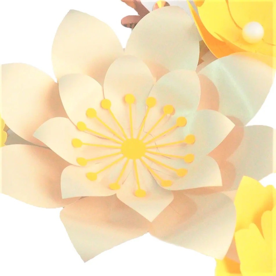 Ручная работа украшено желтыми легко Сделано DIY Бумага цветы зеленые листья 4