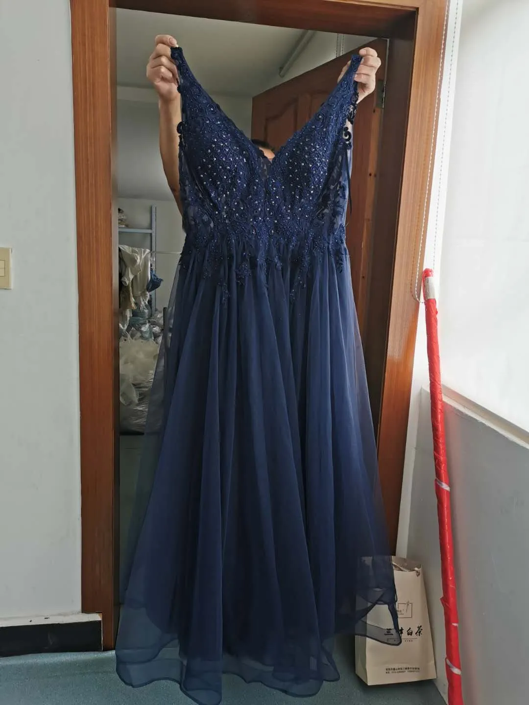 

Stock Clean V Neck Soft Tulle High Quality Bead Prom Dress Crystal Lace Sexy Special Occasion Plus Size Prom Pageant Gowns