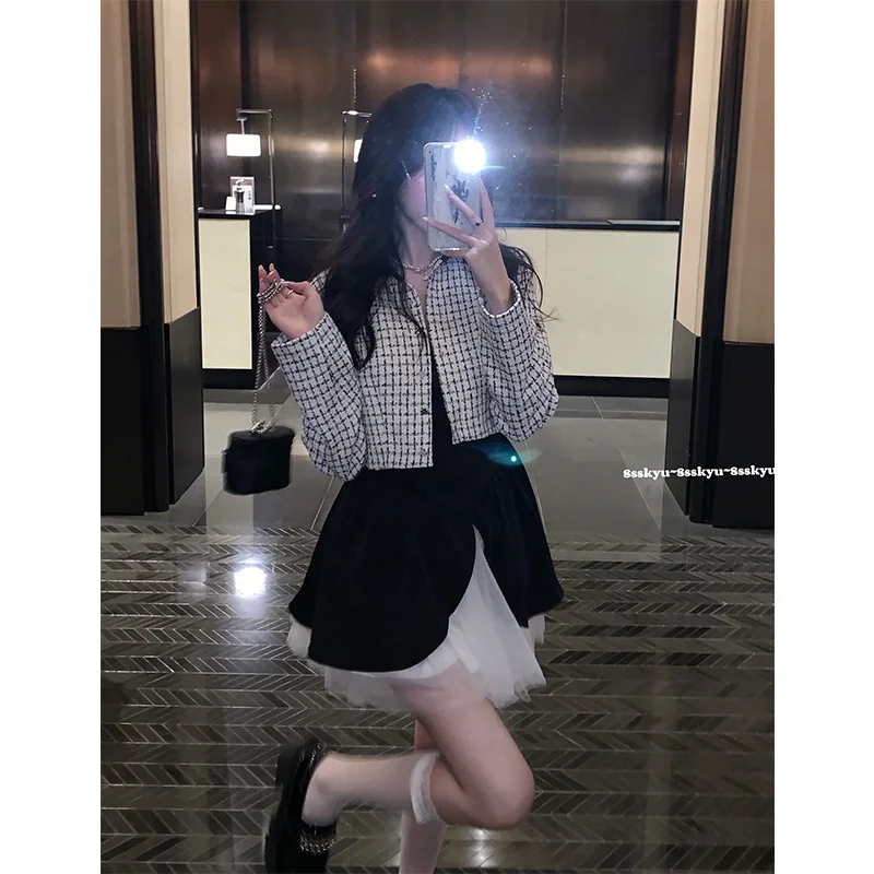 Style Plaid Short Coat Female Rac |