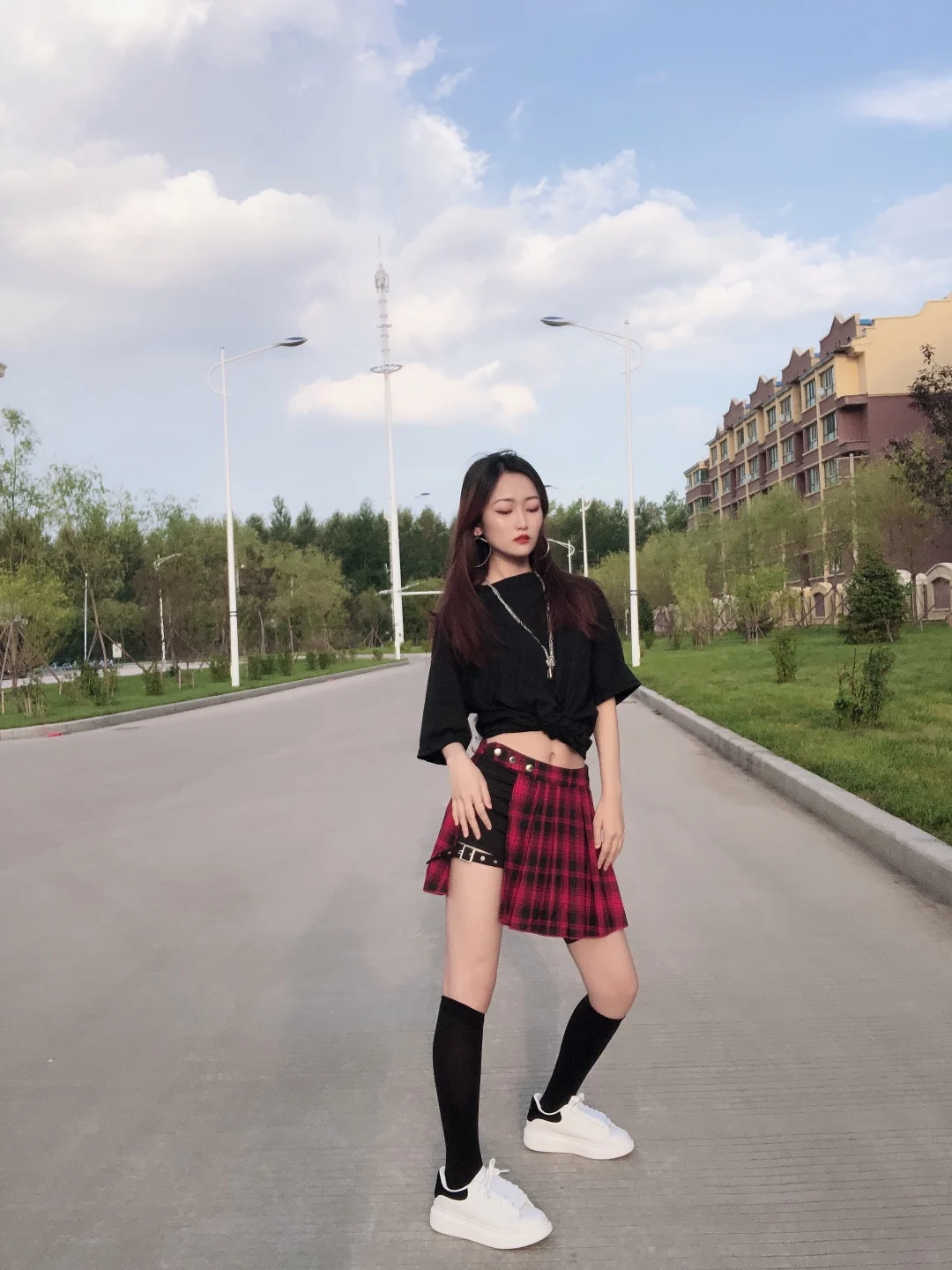 

Gothic Plaid Mini Skirts Women High Waist Asymmetric Patchwork Bandage Punk Club Sexy Cool Fashion Red Green Short Skirt Hot New