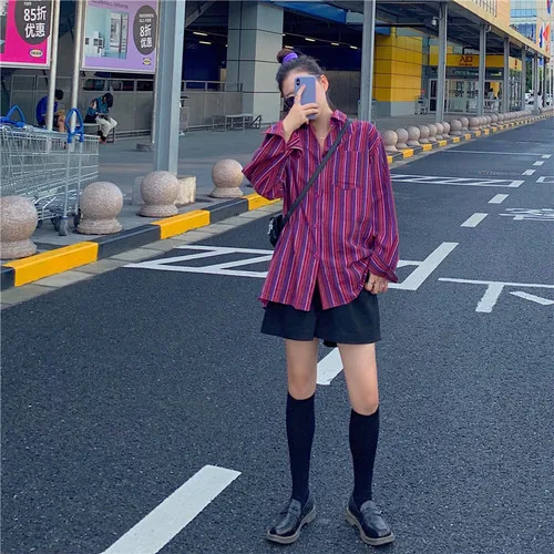 Темно-розовые Красные Полосатые повседневные свободные карманные кнопки линии