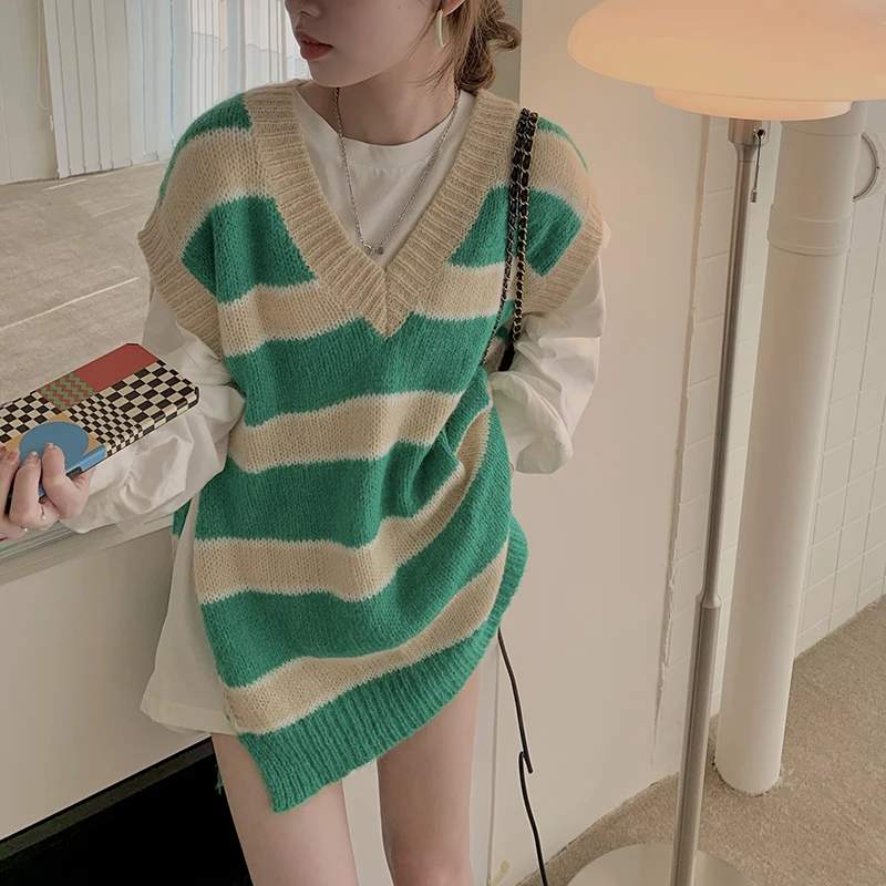 

y2k y2k Retro Hit Color Striped V-neck Folded Sleeveless Knitted Vest Autumn Design Sense of Split Sweater Women