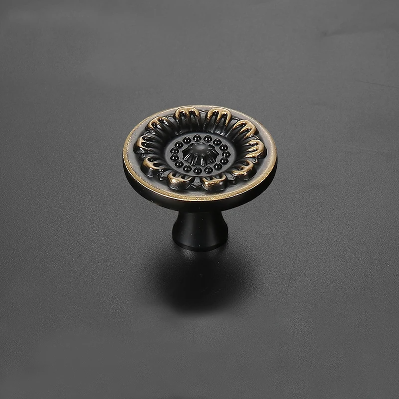 Черная фурнитура для шкафа ручки из твердой латуни кухонного винные кнопки