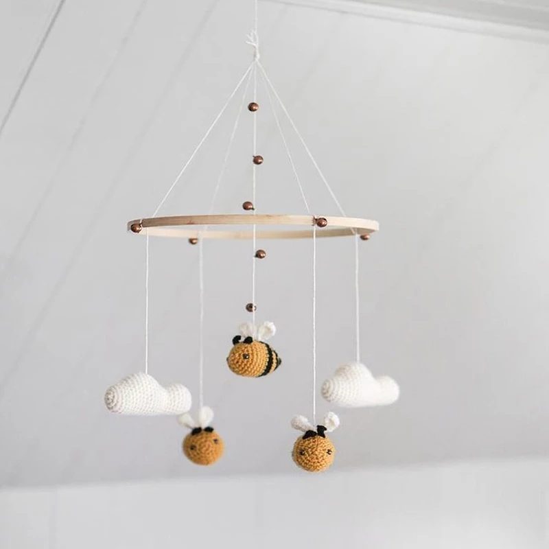 

Bee Cloud Ornaments Wool Thread Woven Kids Room Decoration Wall Hanging for Baby