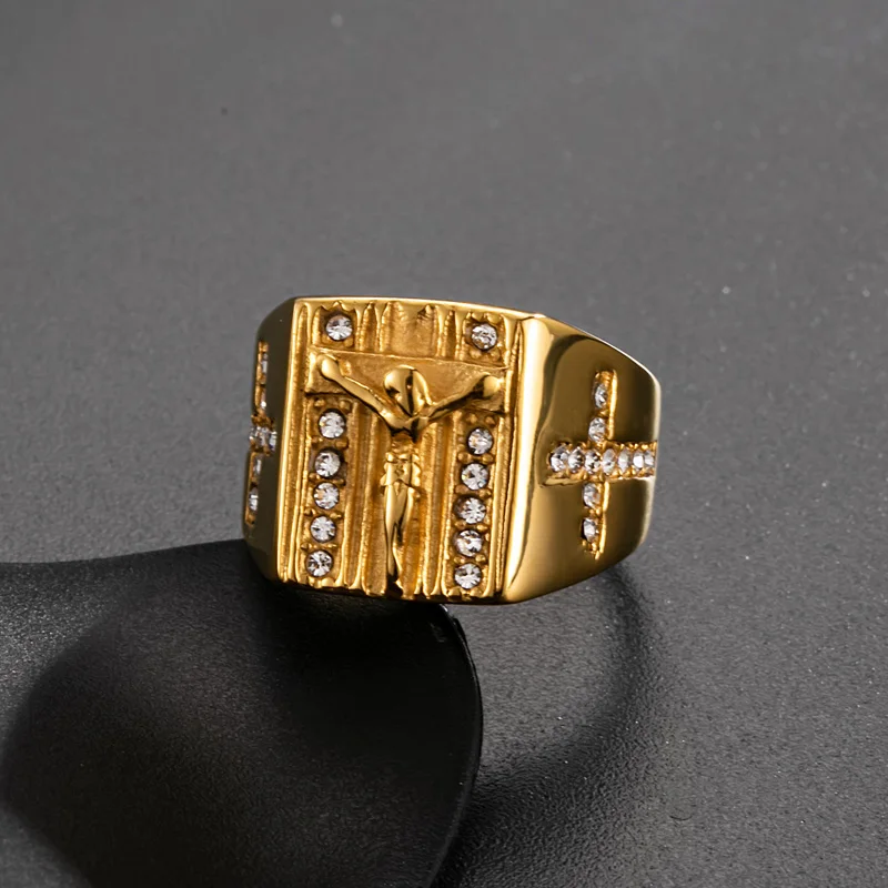 Мужское кольцо из нержавеющей стали Jesus Cross белое с кубическим цирконием золотого