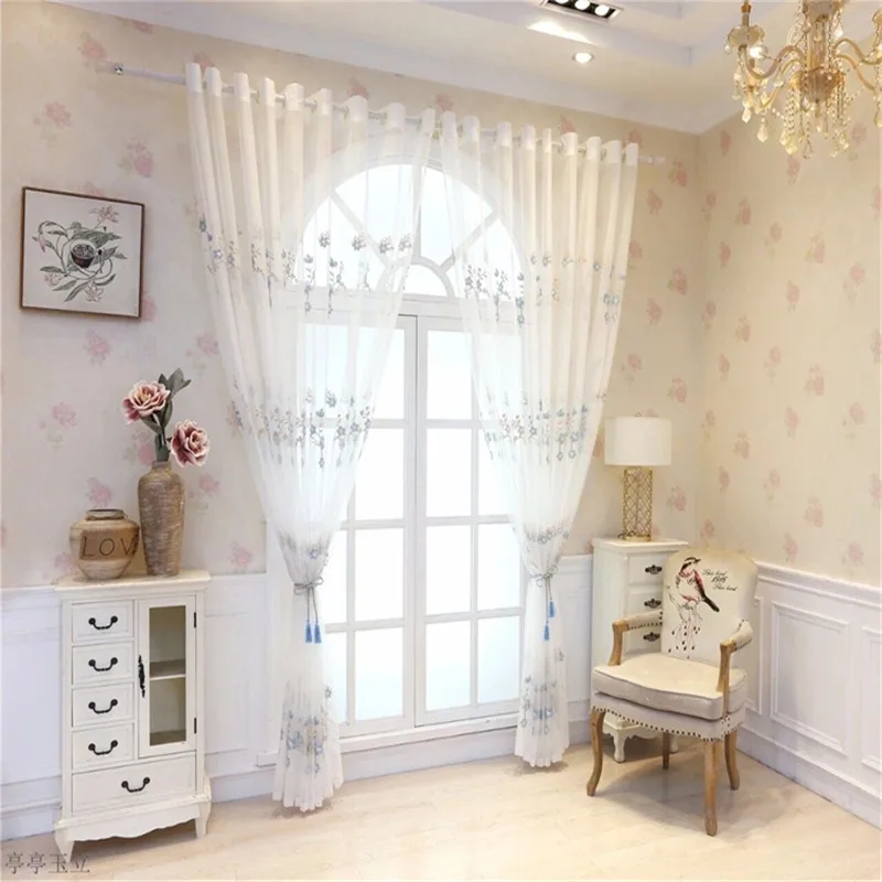 Белая сетчатая занавеска с вышивкой и синими цветами для гостиной современные