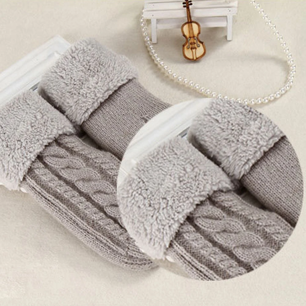 

Fashion Mittens Women Warm Winter knitted Cashmere Twisted warm gloves