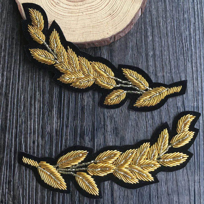 

5.5 * 11.5cm Golden Brim Handcraft Embroidery New Style Indian Silk Cloth Corsage for Both Men and Women Pokemon