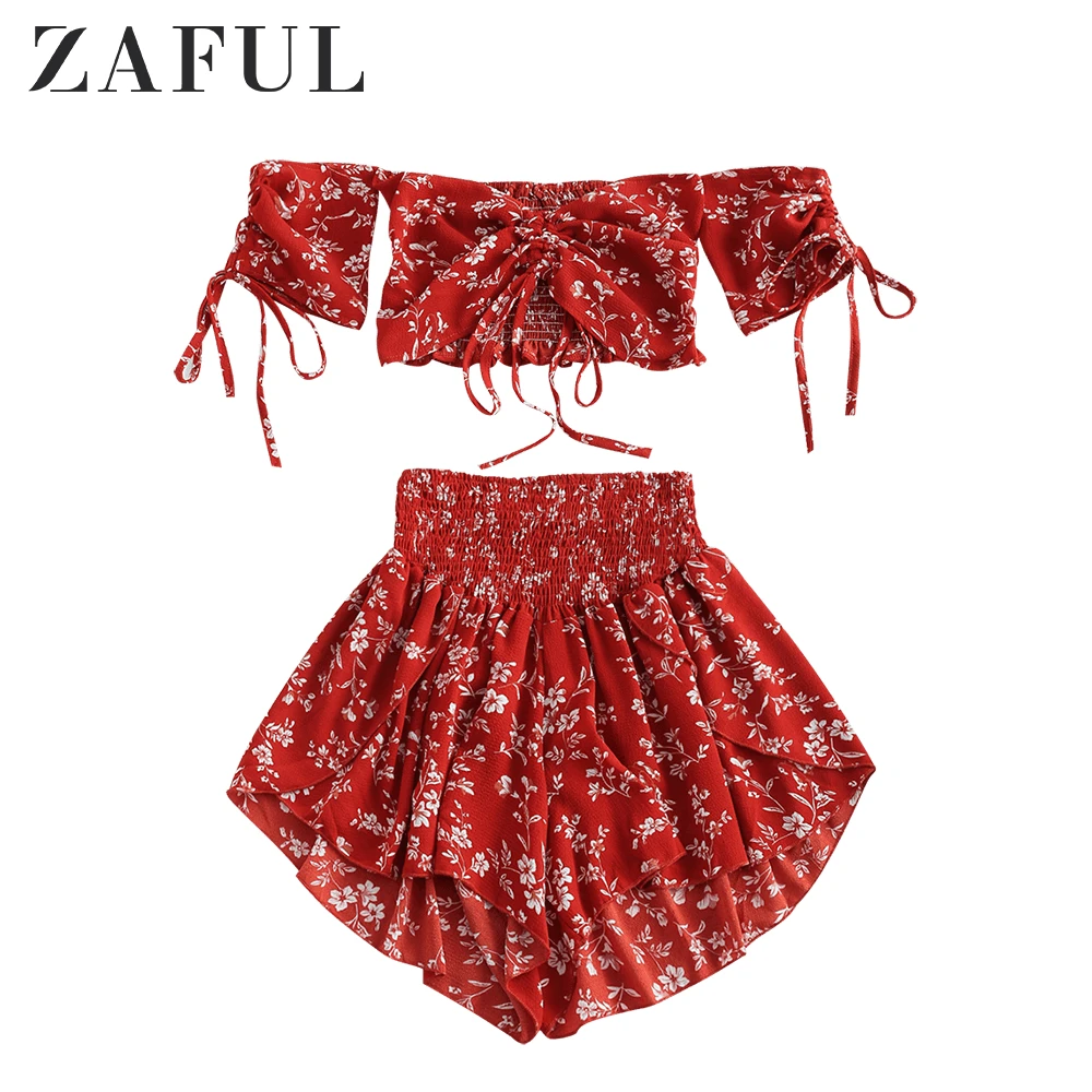 Женский укороченный топ с открытыми плечами и цветочным принтом вырезом