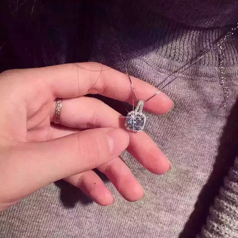 2021 европейские и американские квадратные ювелирные изделия полый кулон