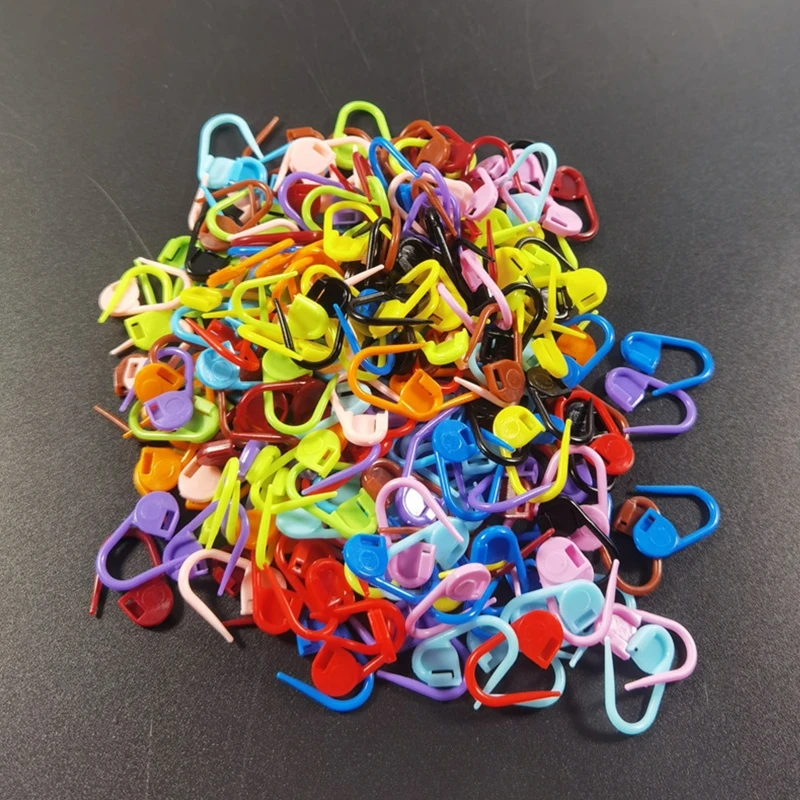 

100 Pcs Knitting Crochet Markers Plastic Safety Locking Stitch Markers Creative Stitch Needle Clip Counters Hold Clips