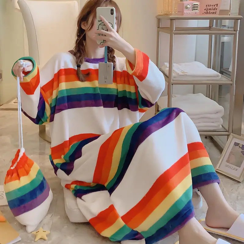 Ночные рубашки женские фланелевые бархатные в полоску с круглым вырезом