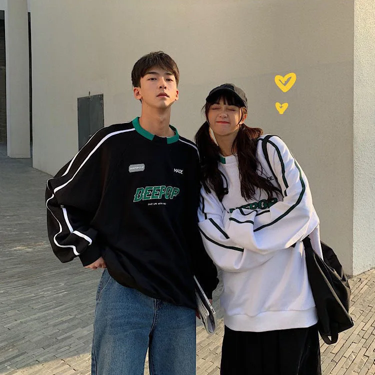 

Men women's college style T-shirt autumn winter 2021 new white T-shirt sports hip hop top Korean student loose lovers streetwear