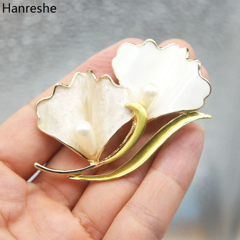 

Beautiful Alloy Enamel Flower Brooches Pin Big Pearls Broche Clothes Scarf Lapel Brooch Jewelry Accessories Best Gift For Women