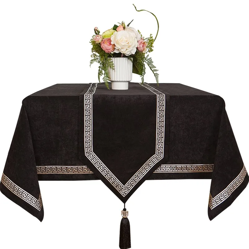 

New Chinese high-end tablecloth lace splicing simple modern dinning tablecloth solid black pure color table cover velvet coffee