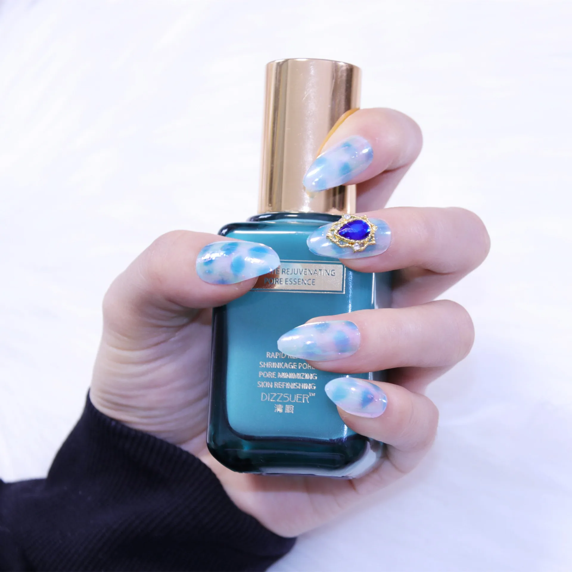 

24Pcs 3D Fake Nails Waterproof Popular Pointed False Nails Women Fashion Nails Art Tips nails overhead with glue props and tools