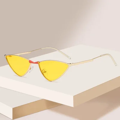 

Small Frame Sunglasses For Lovers Couples Triangle Sunglasses New Fashion Sunshade Mirror Comfortable Street Shooting 2021 Style