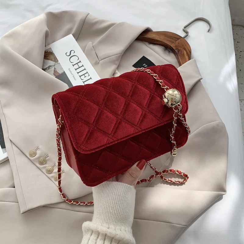 

Зимние Теплые сумки через плечо для женщин, мягкие бархатные женские сумки, сумка-мессенджер, роскошные дизайнерские цепочки, женская сумка...