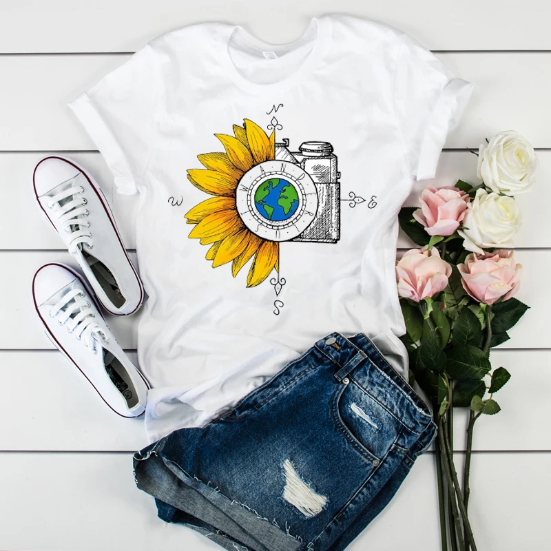 

2021 New Women T-Shirt Watercolor Female Printed Harajuku T-shirt Vintage World Compass Camera Flower Women Graphic T-shirts Top
