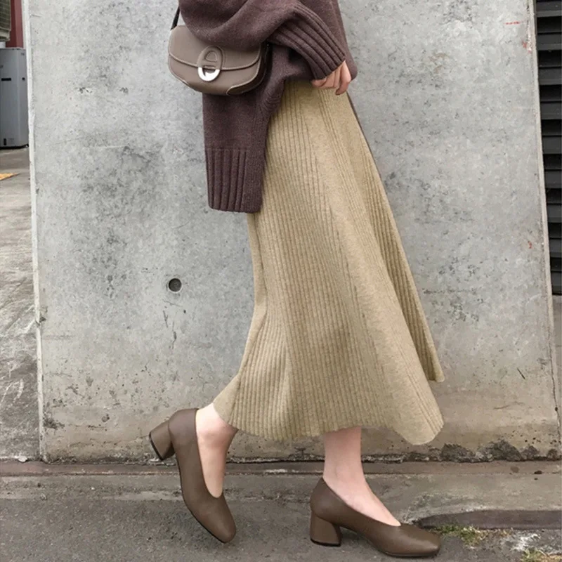 

Autumn retro solid color wild high-waisted midi long knitted skirts 2021 Korean A-line umbrella skirt winter women clothes