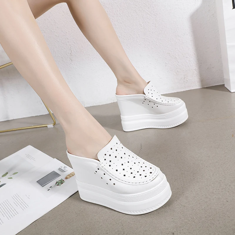 

Closed Toe Half Slippers All-Matching Height Increasing Insole 13cm Women's Slip-on Lazy Style Slippers Heel-Free White Shoes