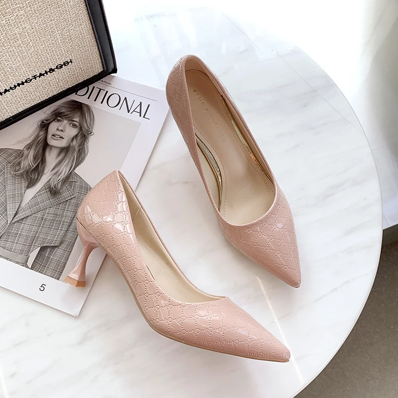 Туфли-лодочки Женские однотонные на высоком каблуке 6 см с острым носком и