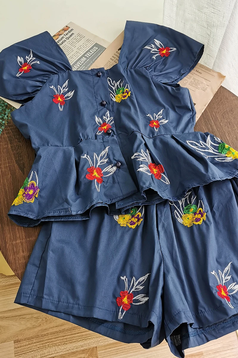 

Women Flower Embroidery 2pcs Set Blue/Yellow/White Square Collar Vest And High Waist Shorts Bohemian Two Piece Set Fashion 2020