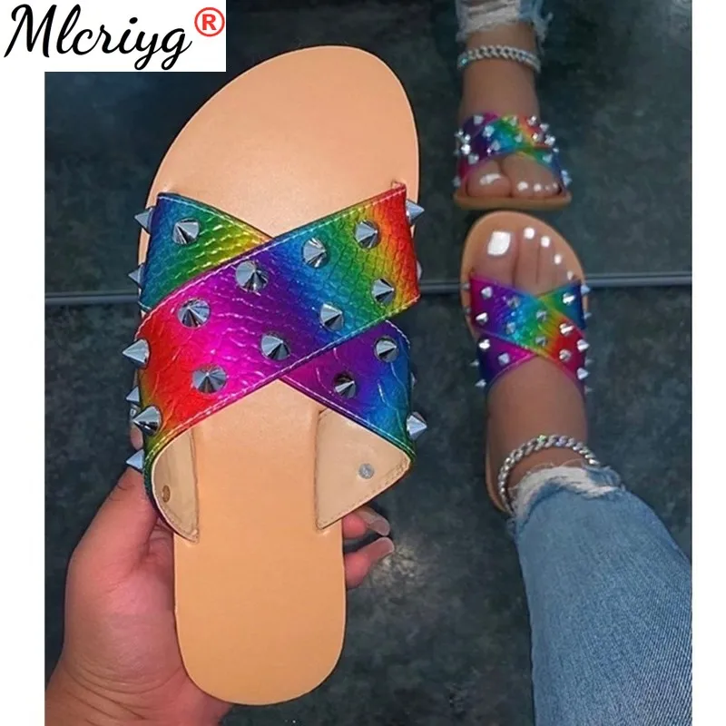 

Women's Sandals Flat Slippers Fashion Rivet Open Toe Outdoor Beach Women's Shoes Plus Size Women Shoes 2021 Summer New Sandals