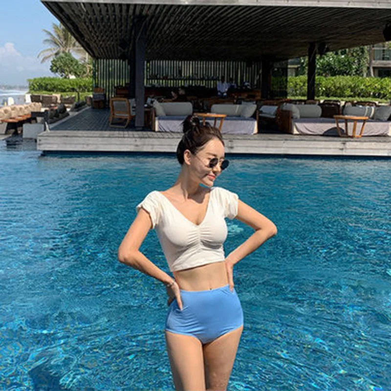 

Sportswear & Accessories