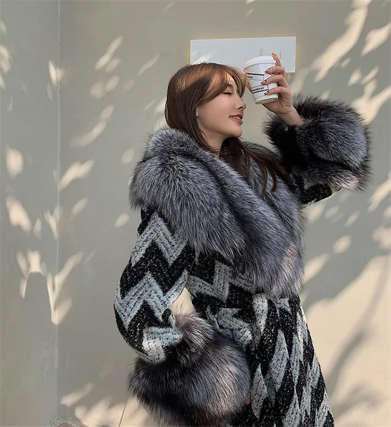 Luxury Natural Real Fur Coat Women Super Large Big Fox Fur Collar and Cuffs Houndstooth woolen coat