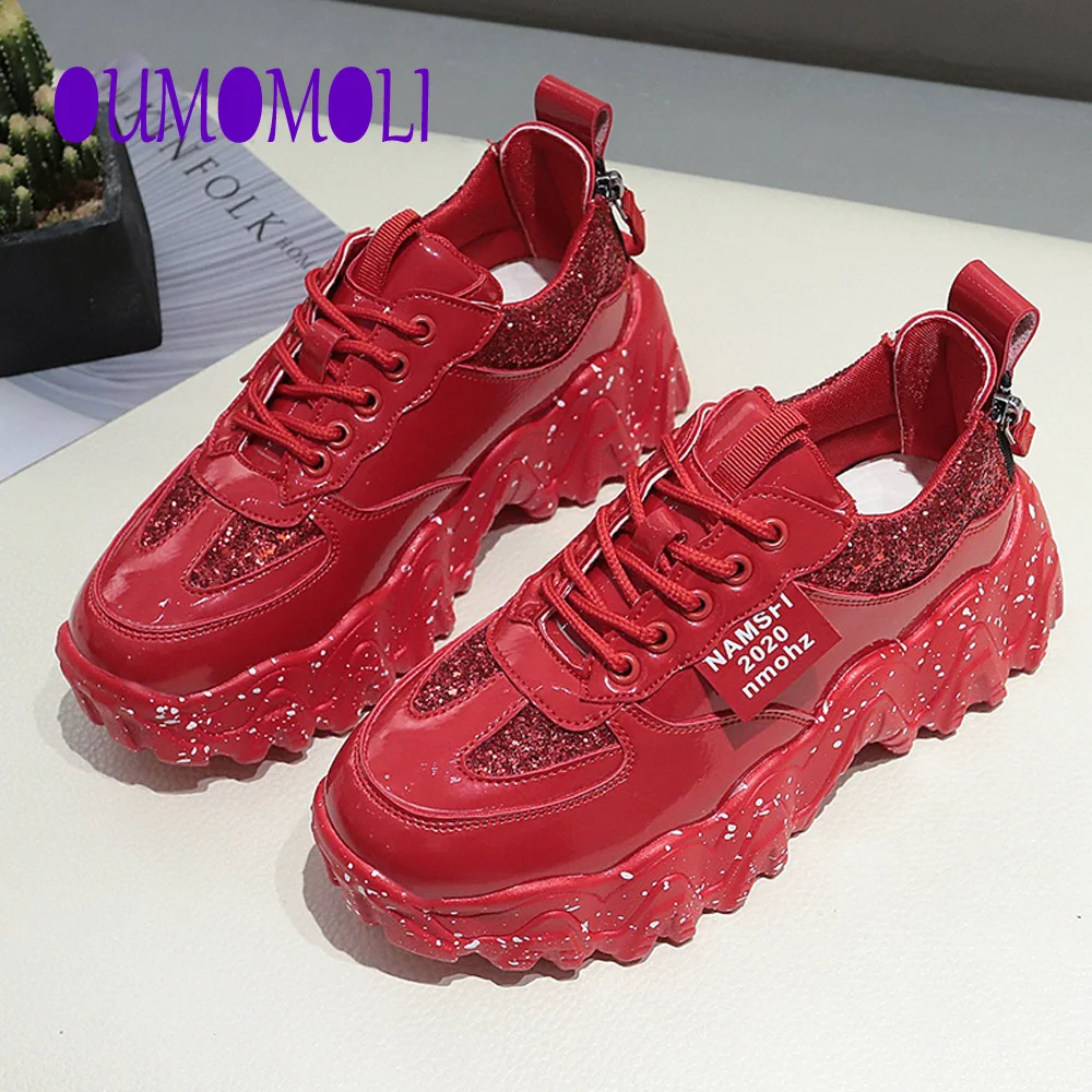 Женские зимние кроссовки из лакированной кожи черные красные серебристые или