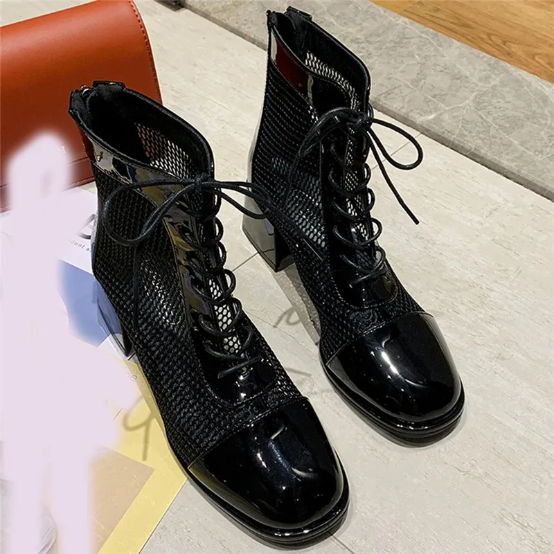 Zapatos De Mujer Пикантные полусапожки на квадратном каблуке с перфорацией Ботинки
