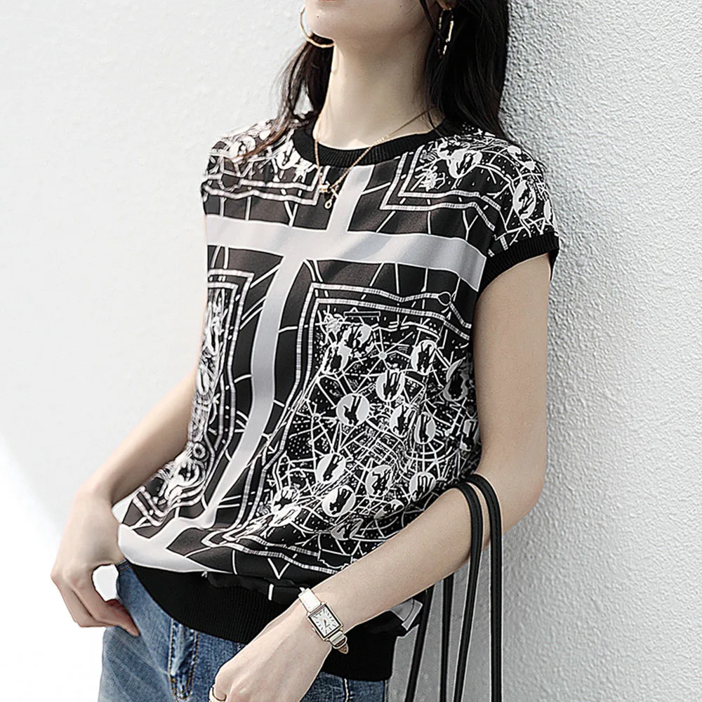 

Printed Top Women's 2020 Summer New European Goods Small Shirt Thin Short sleeve Tees O Neck Printed Summer Tops Japan New Wear