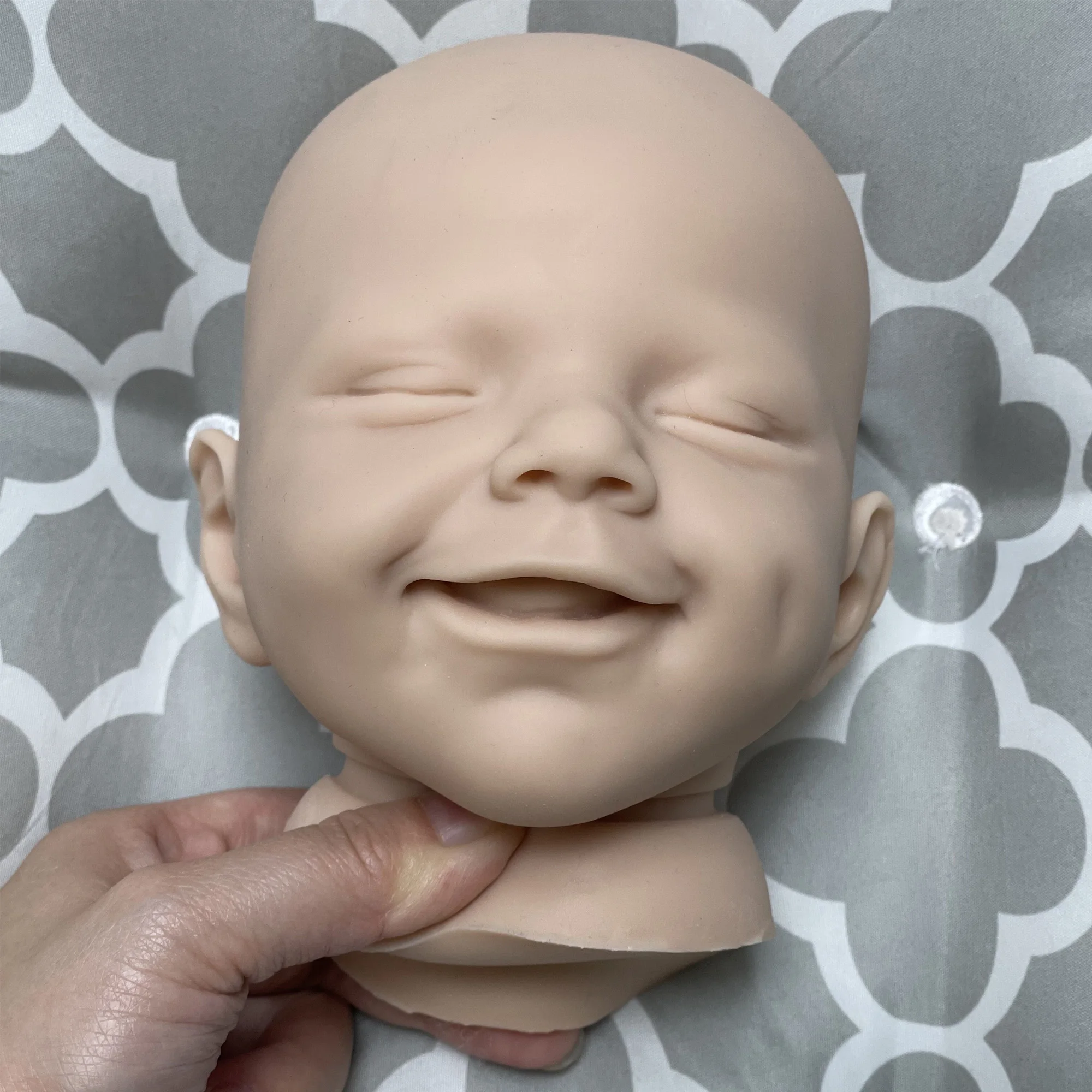 

20 Inch Reborn Doll Kit Handmade DIY Unpainted Solid Silicone Doll Kits Smile Bebe Reborn Corpo De Silicone Inteiro