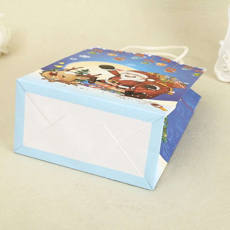 10pcs/lot 21x15x8cm Kawaii Cartoon Santa Claus Paper Bag With Handles Decoration Multifunction Gift Bags |