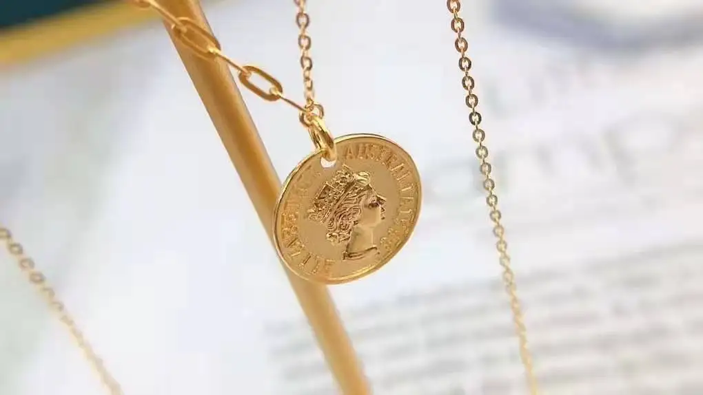 Новые модные покрытые настоящим золотом au750/18k королева монета ins стиль ожерелье