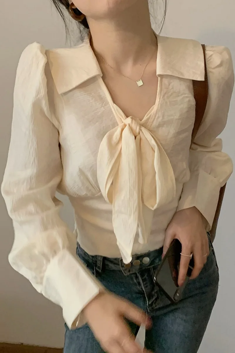

ZOSOL Vintage court wind spring with bow turn collar long sleeves back waist thin shirt woman