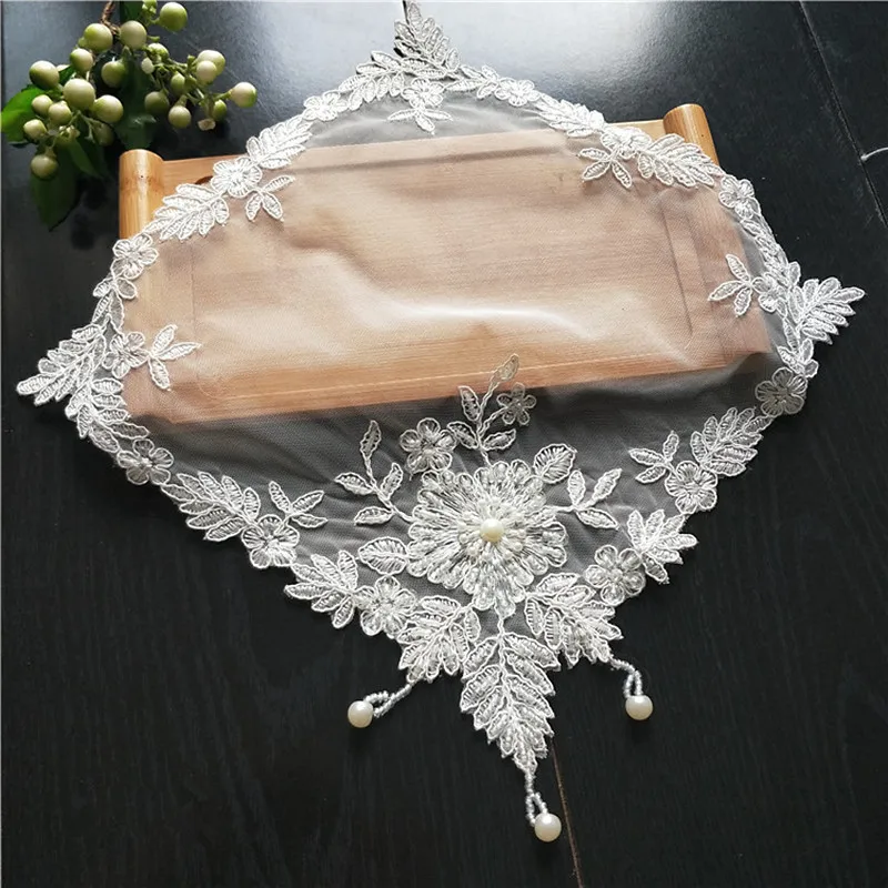 Кружевная подставка для фруктов