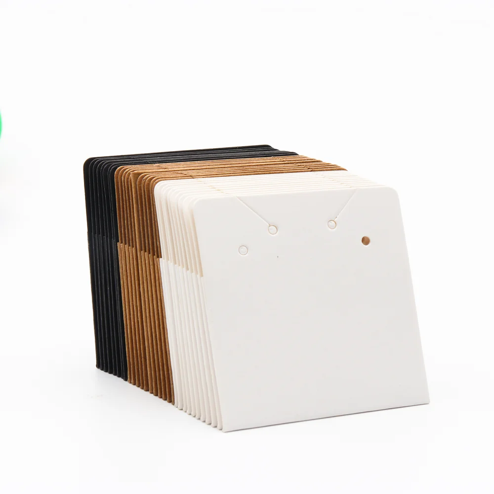 Набор бижутерии и серёг из черной белой крафтовой бумаги 50 шт.|Упаковка стойки