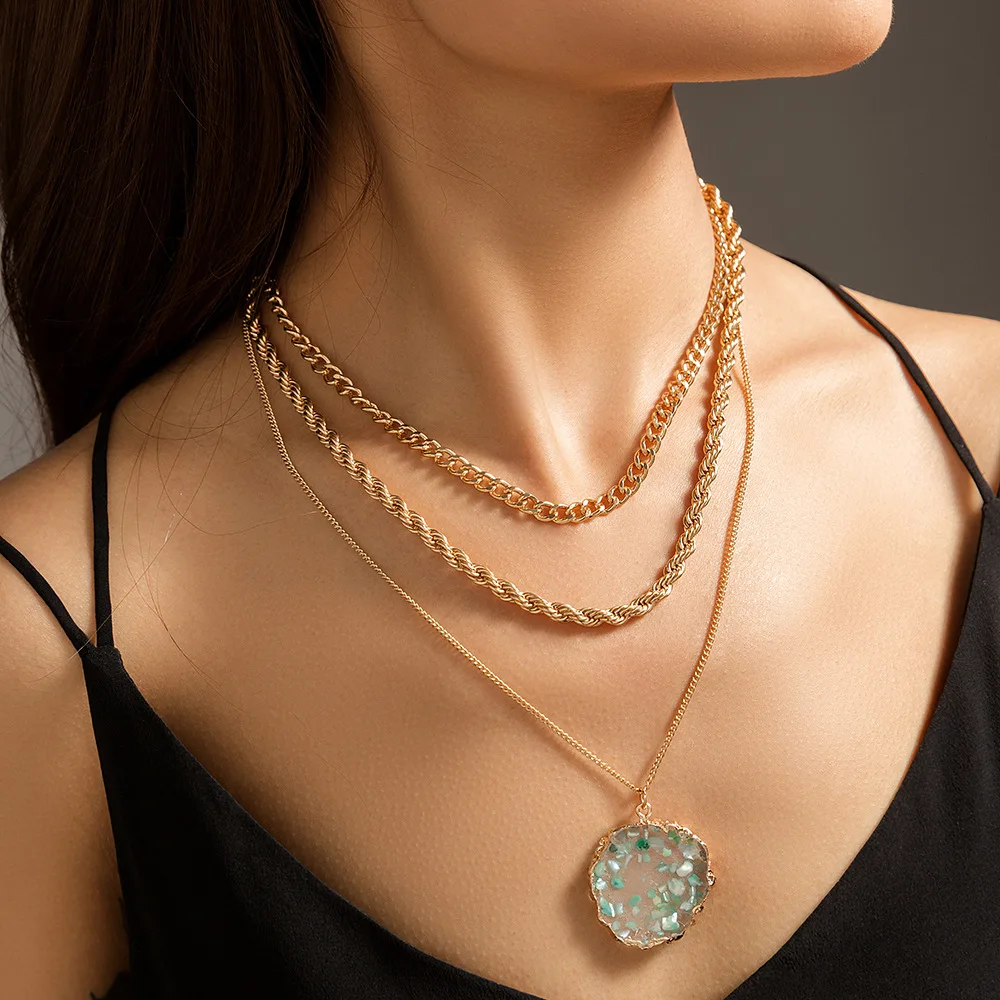 

Women Metal Twist Chain Simplicity Chokers Multi-layer Green Shell Natural Stone Pendant Necklace Female Romantic Clavicle Chain