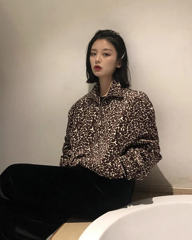 

Leopard Collar Short