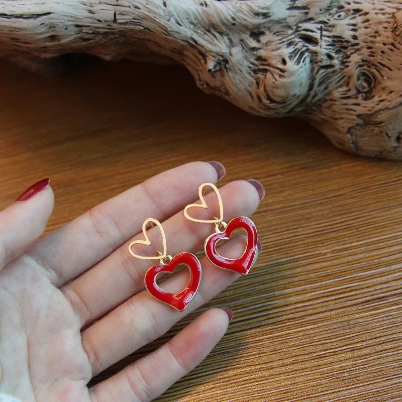

Green Yellow Red Enamel Love Heart Earrings for Women Hollow Heart Small Stud Earrings Korean Fashion Women's Earrings Jewelry