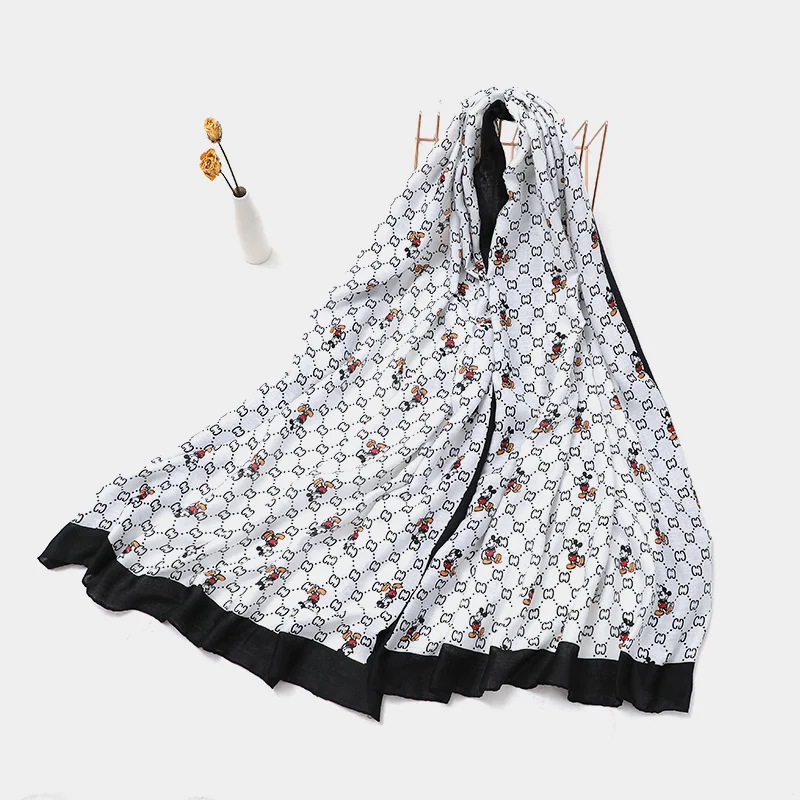

Disney Mickey Printing Korean Cotton Women Linen Scarf Sunscreen for Tavel Sea Beach Hijab Shawls Pashmina Bandana Accessories