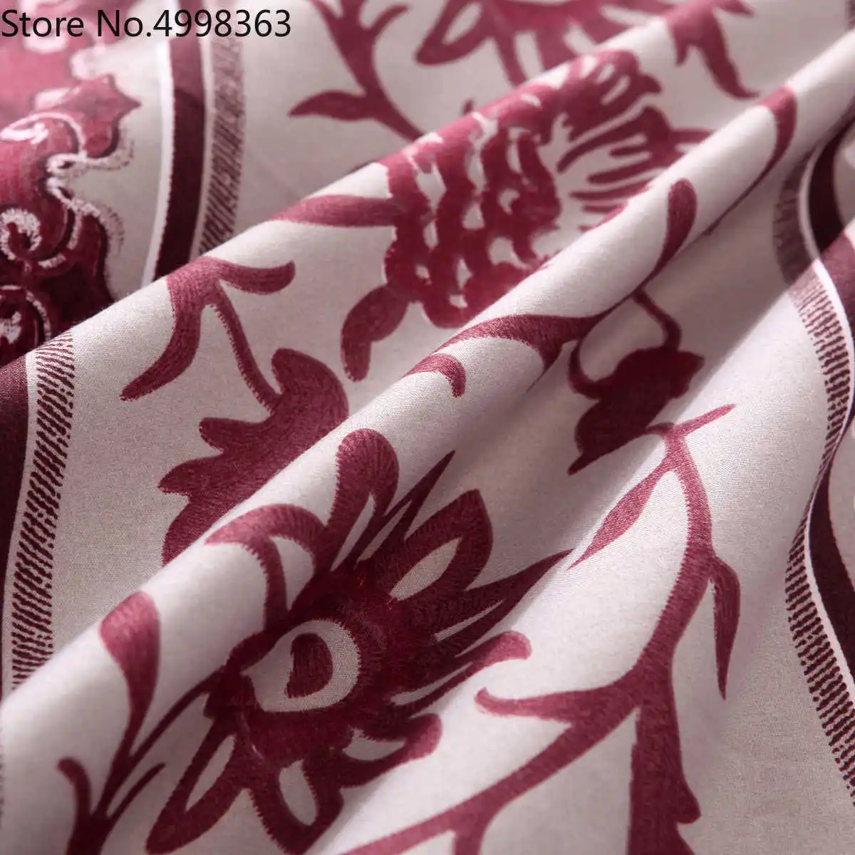 Комплект постельного белья черно белого цвета с изображением плача собаки