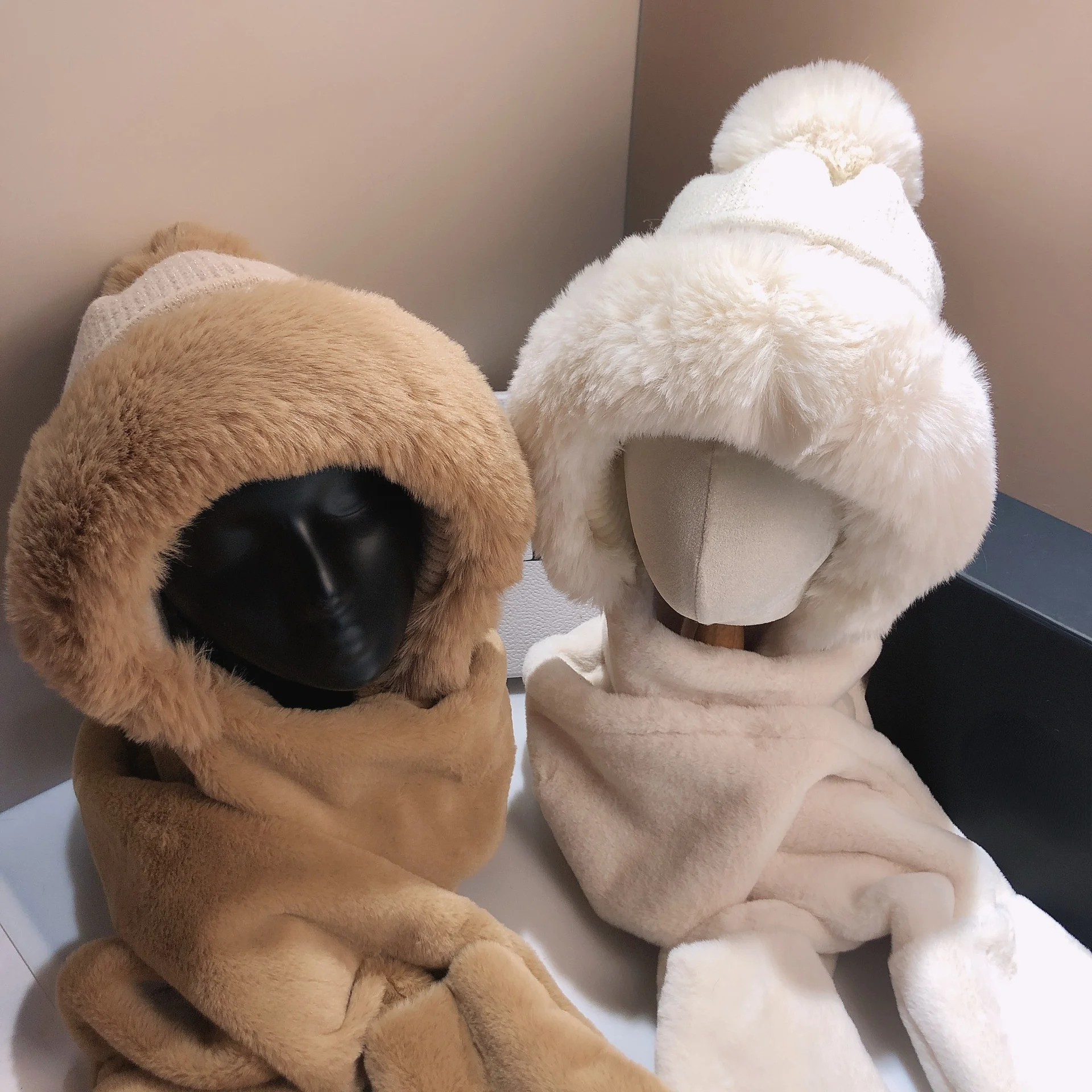 

Winter Outdoors Warm Artifact Three-Piece Scarf Gloves Hat Soft Velvet Shawl for Women