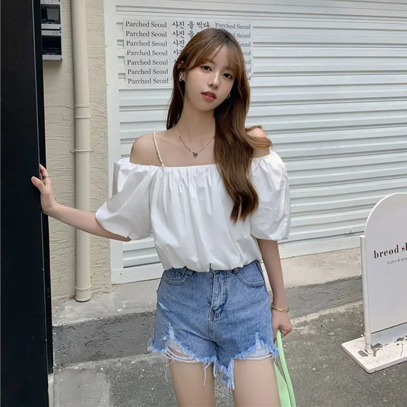 

2021 summer new design sling shirt female sexy off shoulder one neck loose and thin bubble sleeve jacket