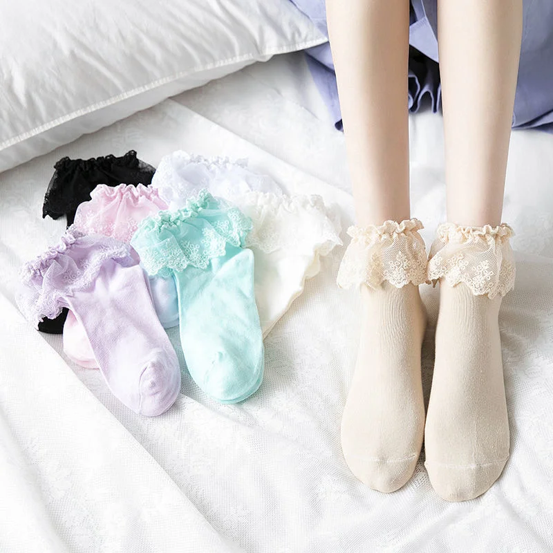 

4 pairs Lolita Women Harajuku Retro Lace Short Ankle Socks JK Frilly Ruffle Cotton Princess Girls Soft Wedding Dance White