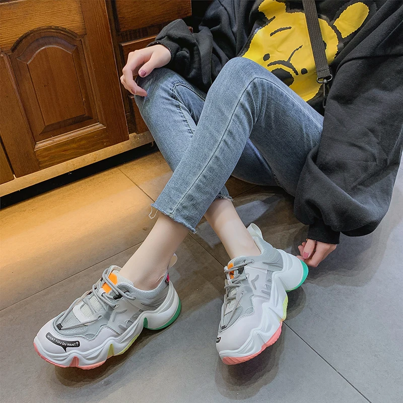 Новинка Сезон весна Обувь на плоской платформе Цвет Красный Модная дышащая обувь