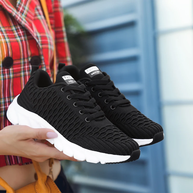 

Women Sneakers Breathable Sport Running Shoes Fashion Lightweight Ladies Platform Casual Sneakers White Women Vulcanized Shoes